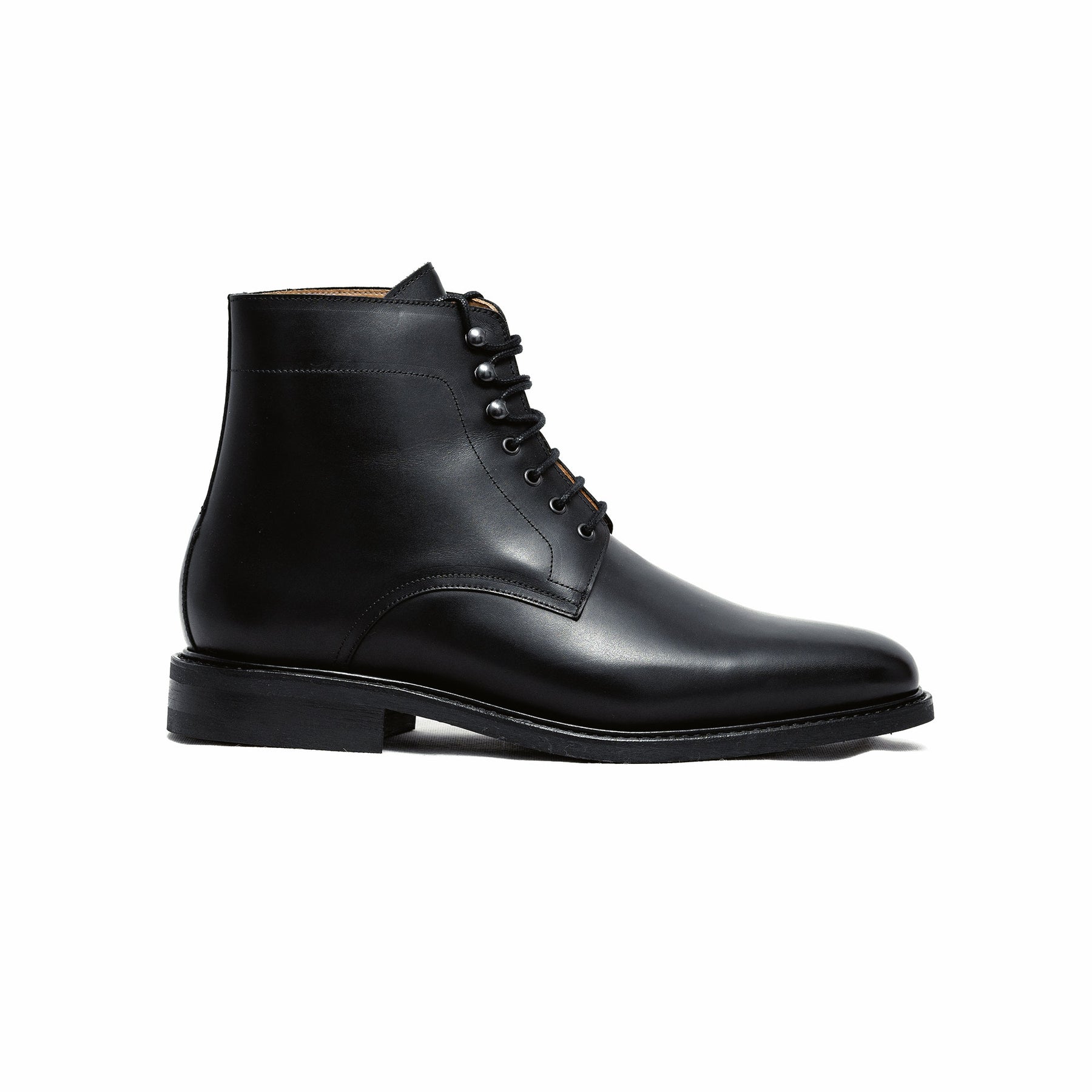 Mens lace up boots leather crafted using goodyear welted construction and fully lined for amazing comfort.