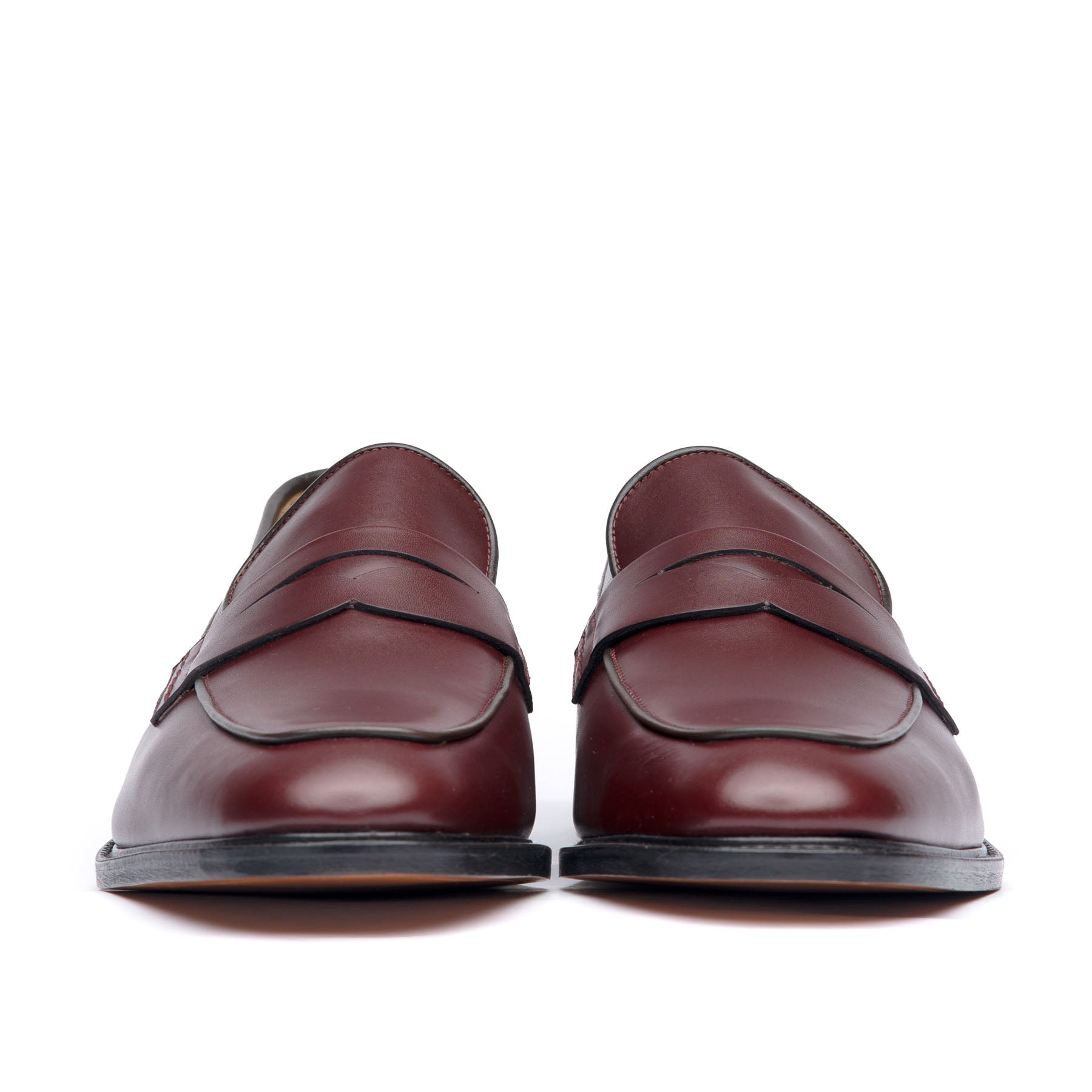 Mens oxblood loafers with leather sole for smart casual outfit