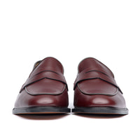 Mens oxblood loafers with leather sole for smart casual outfit