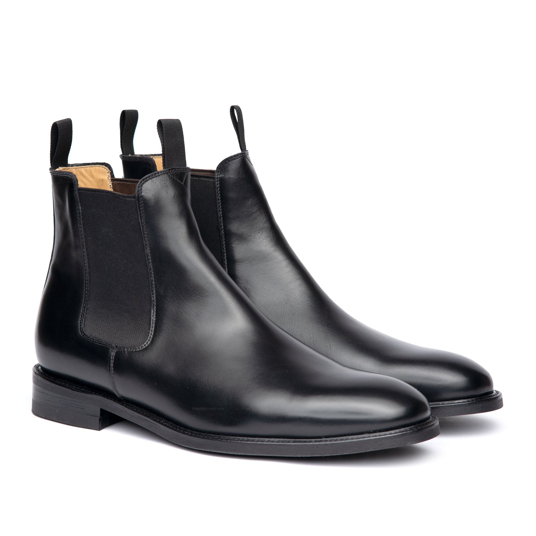 The Safari black chelsea boots, made with single box calf leather with elastic side panel