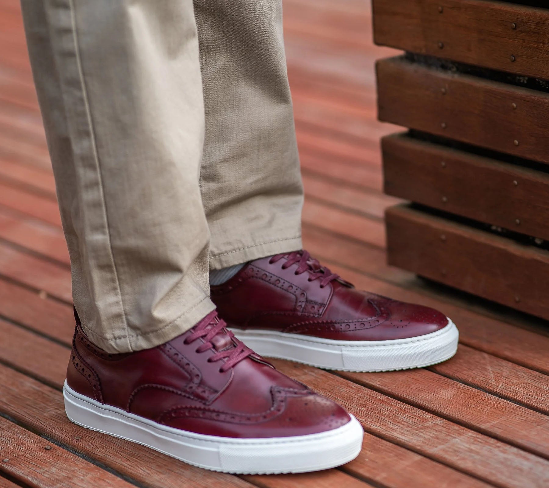 Brogue sneakers with perforated decoration for casual style