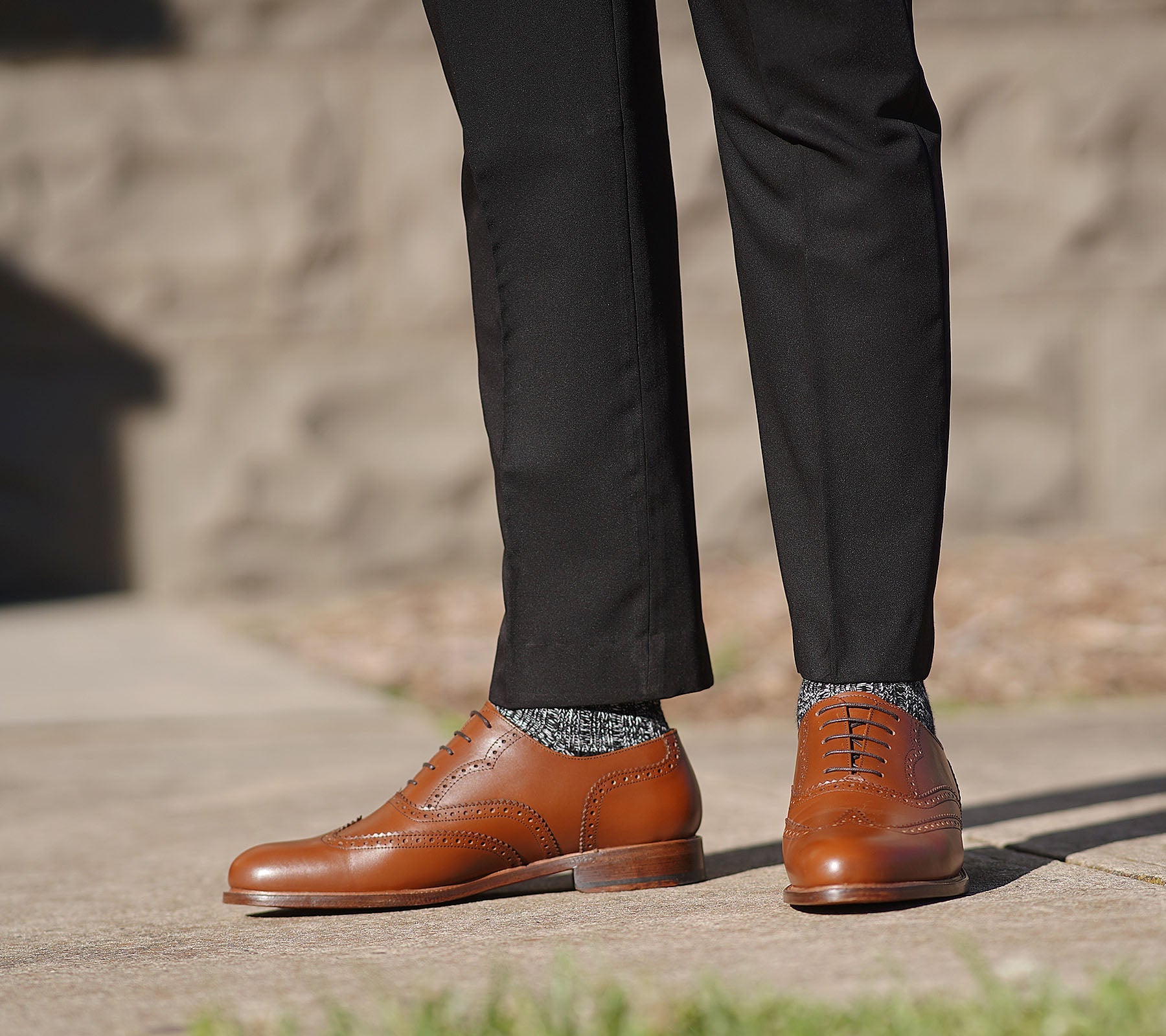 Oxford brogue shoes in full grain leather paired with suit for wedding