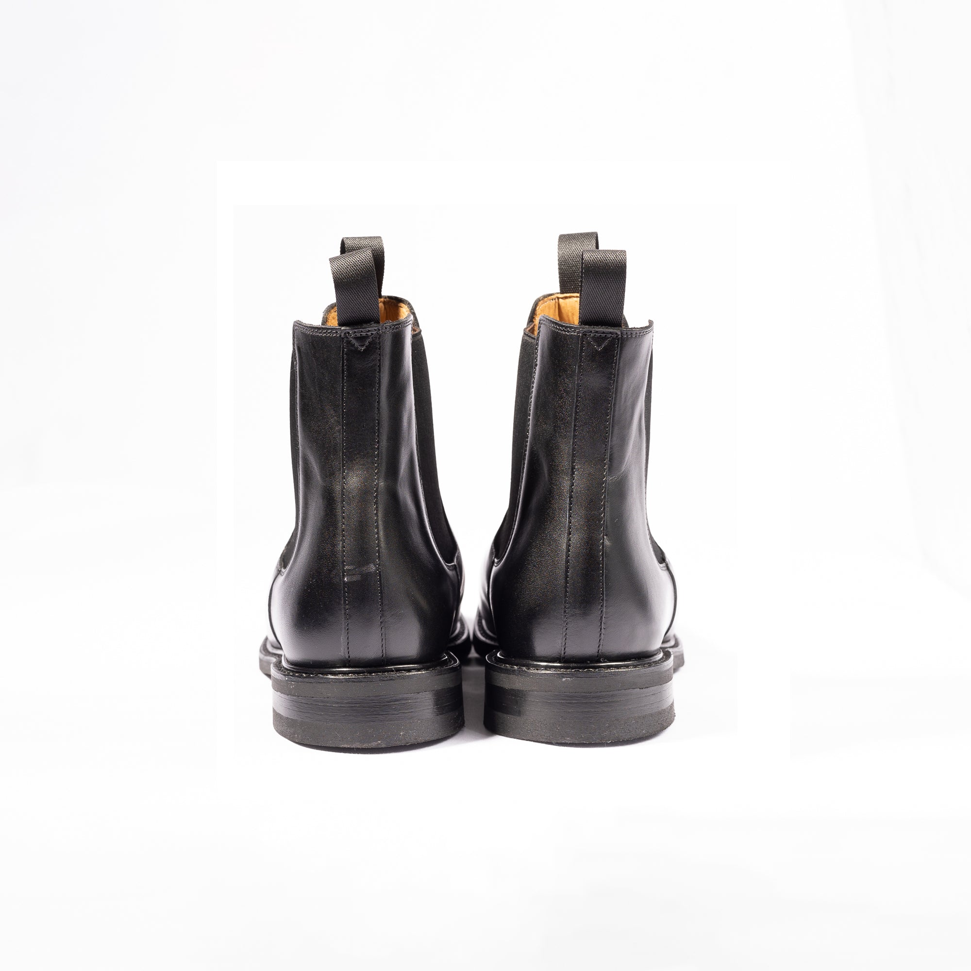 Mens chelsea boots australia made with full grain leather.