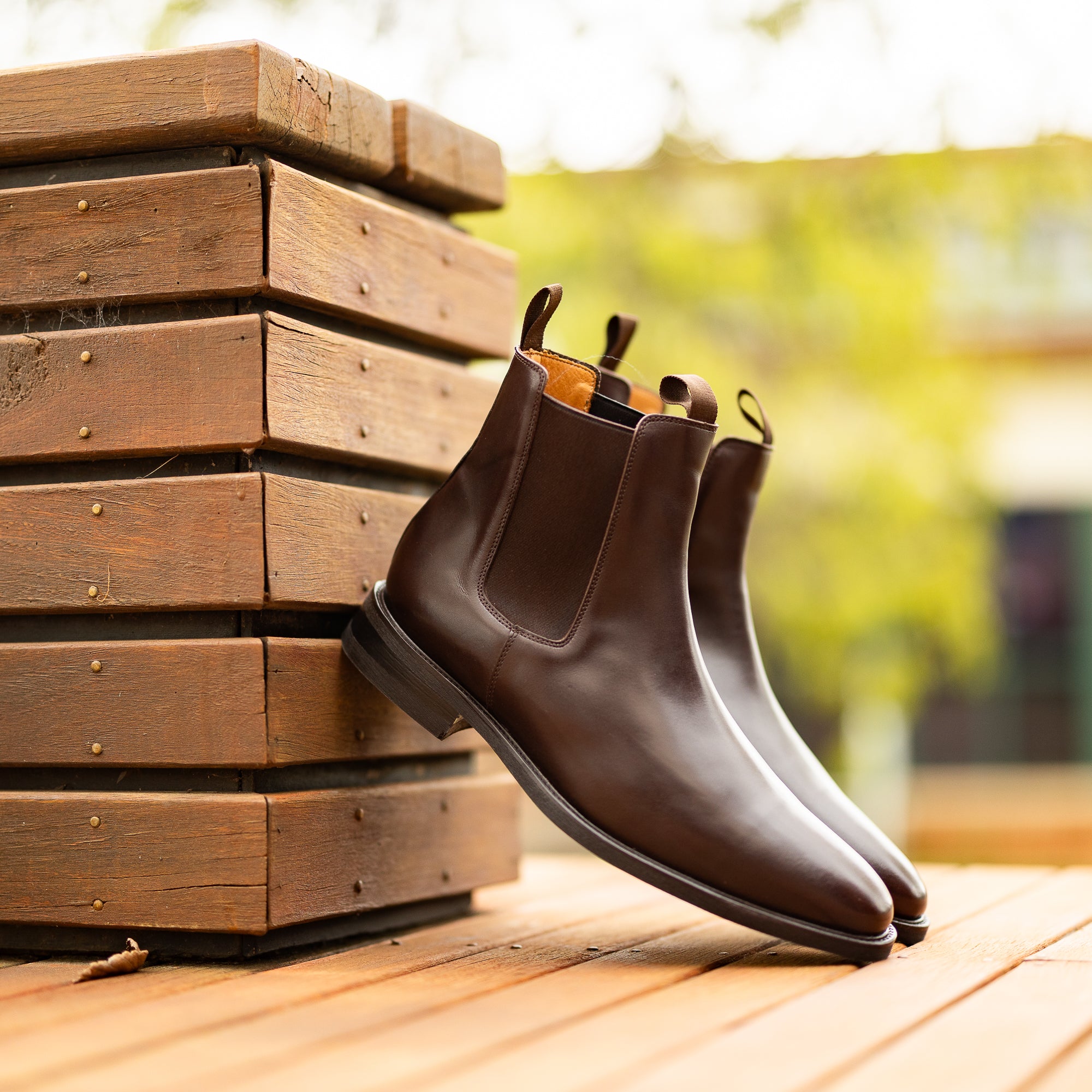 Mens brown chelsea boots are popular and versatile style that goes with every outfit style