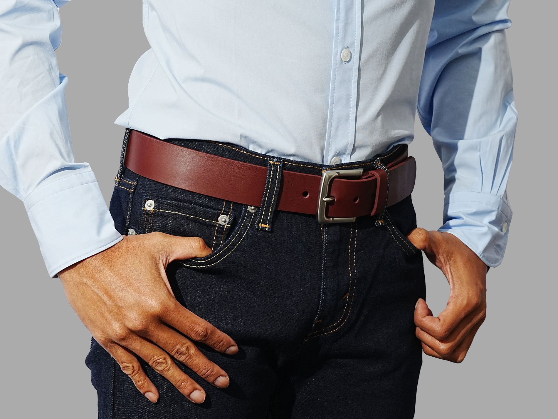 The ultimate full grain leather belt. This burgundy beauty brings sophistication to your style.
