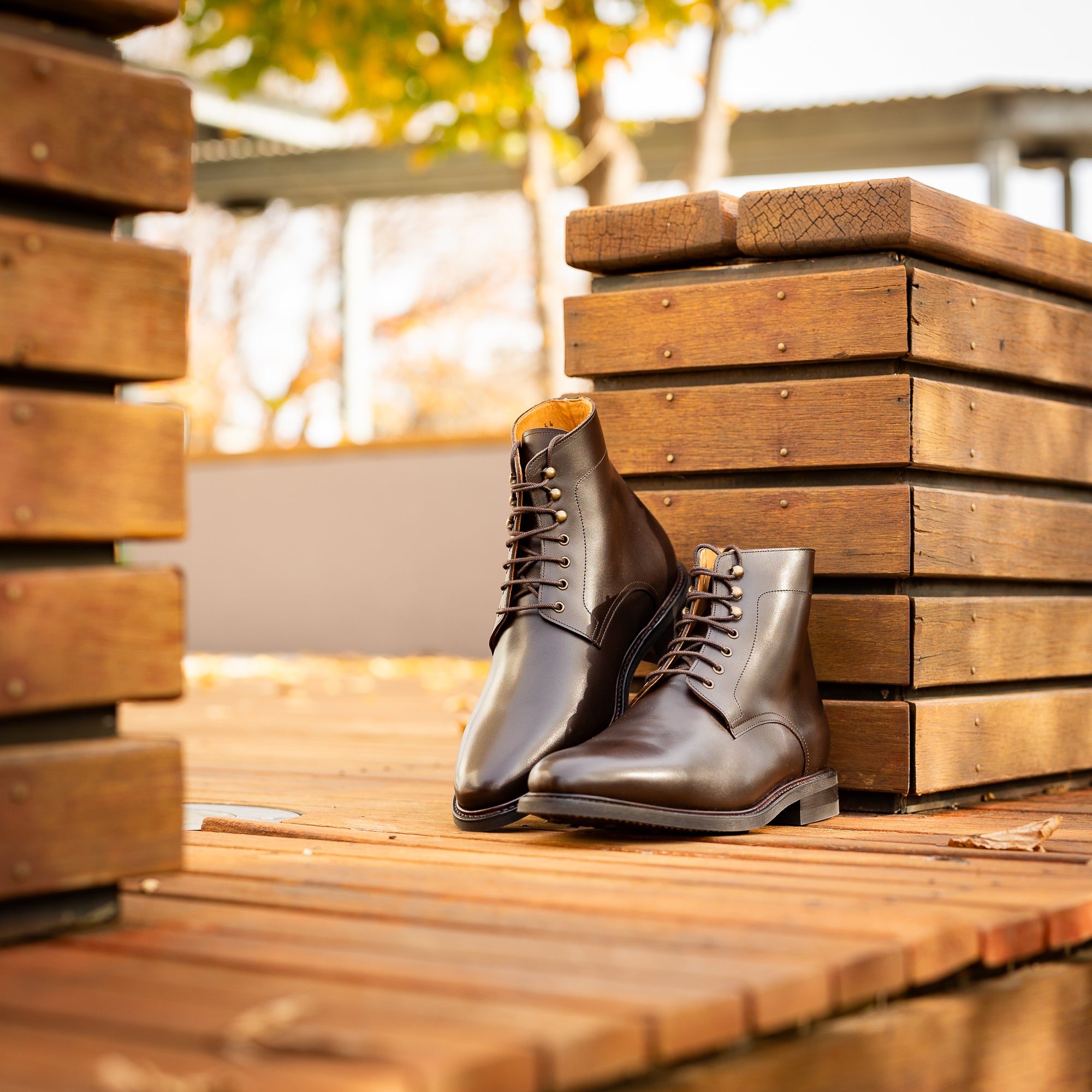 Brown leather boots for men with goodyear welt and for daily use with any outfit style