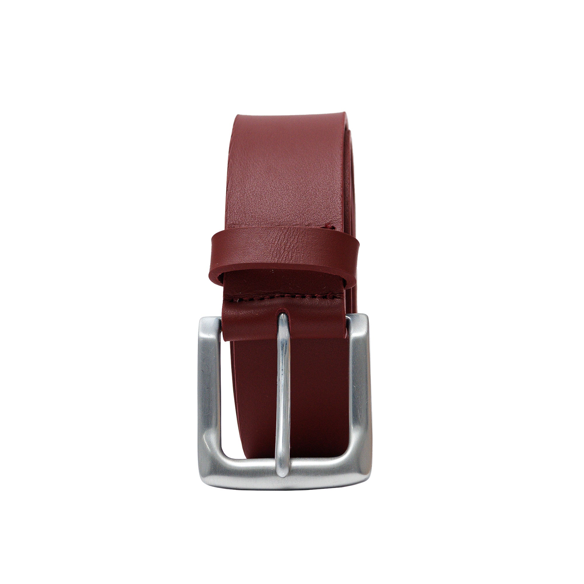A solid full grain belt. This dark red shade is a must-have for modern men's outfits.