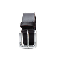 Everyday men’s brown belt. Pair it with chinos, denim, or laid-back weekend attire.
