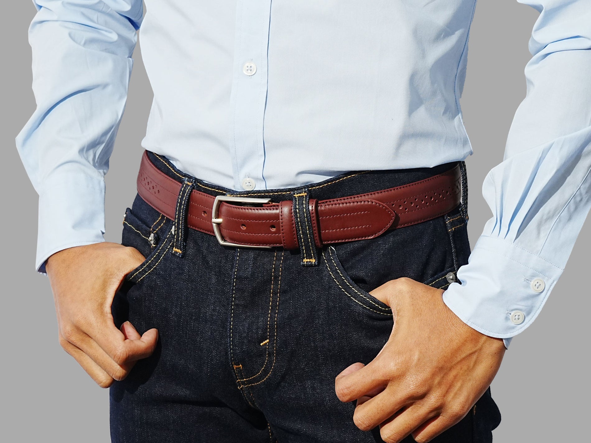 Full grain burgundy belt. Crafted in Spain. Style with suits or smart casual fits.