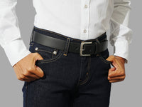 Crafted in Spain, men’s casual leather belts. Best paired with jeans or chinos.
