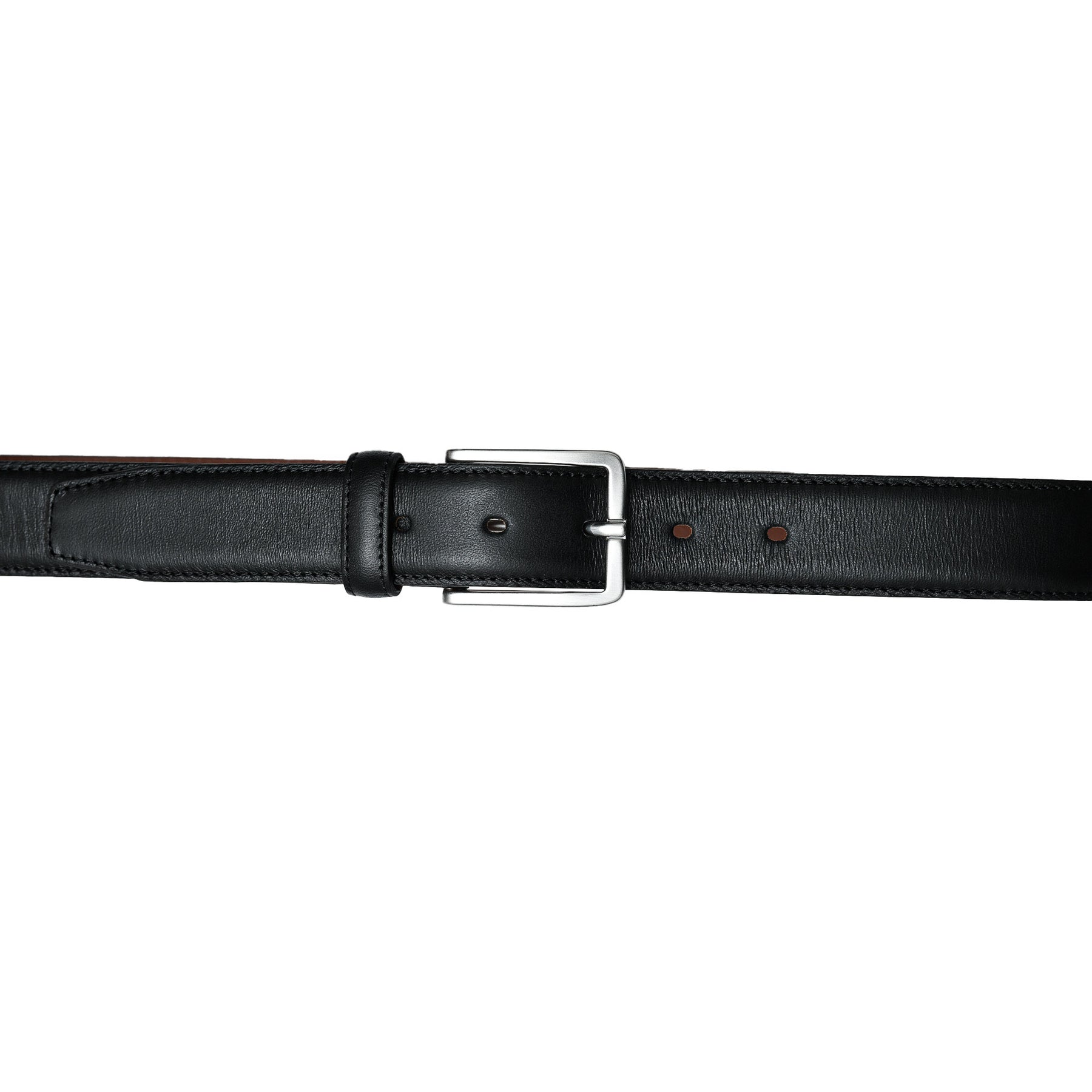 Sturdy men’s black belt in full grain leather. Great with business wear and special events.