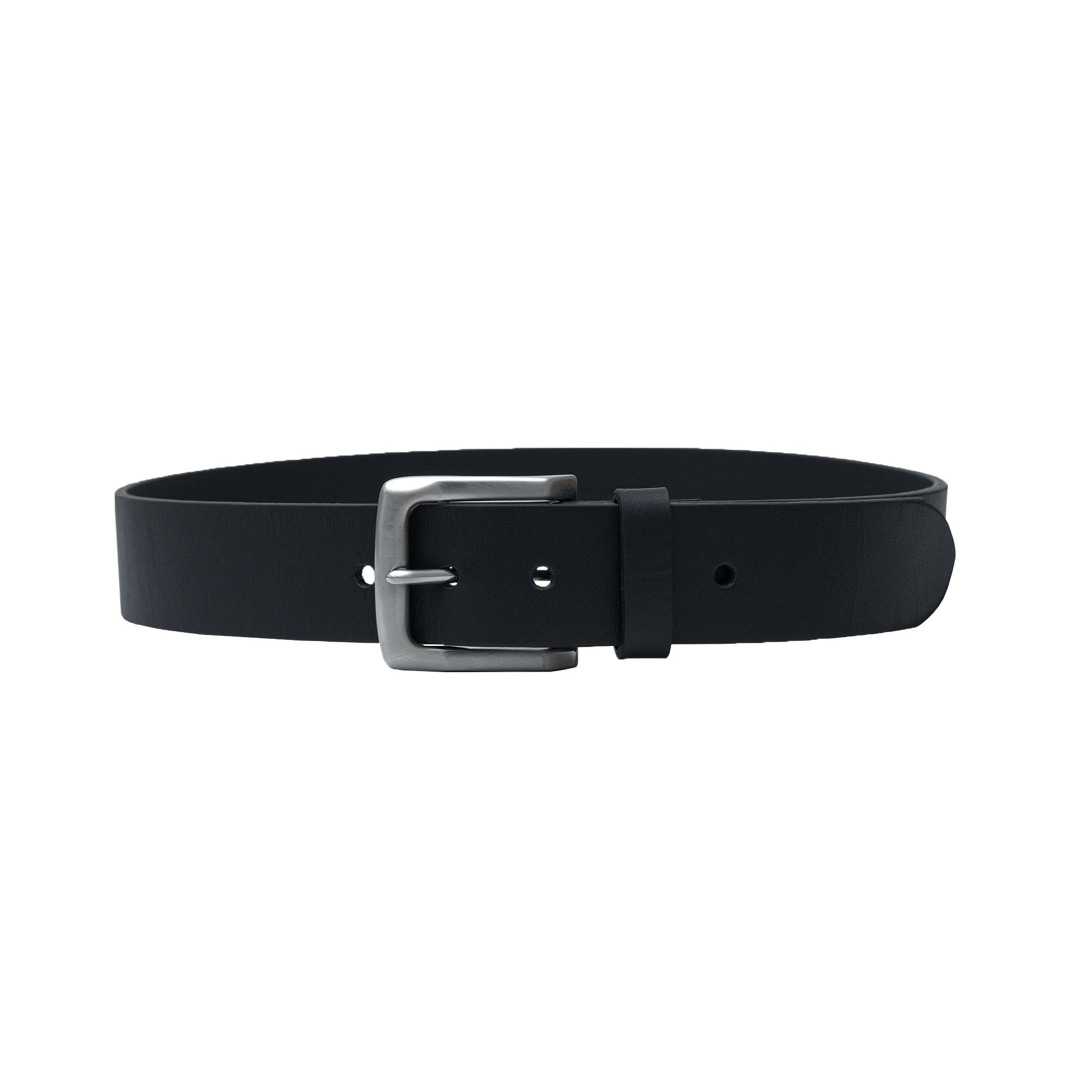 Men’s jeans belts in full grain leather. Strong and stylish for everyday outfits.