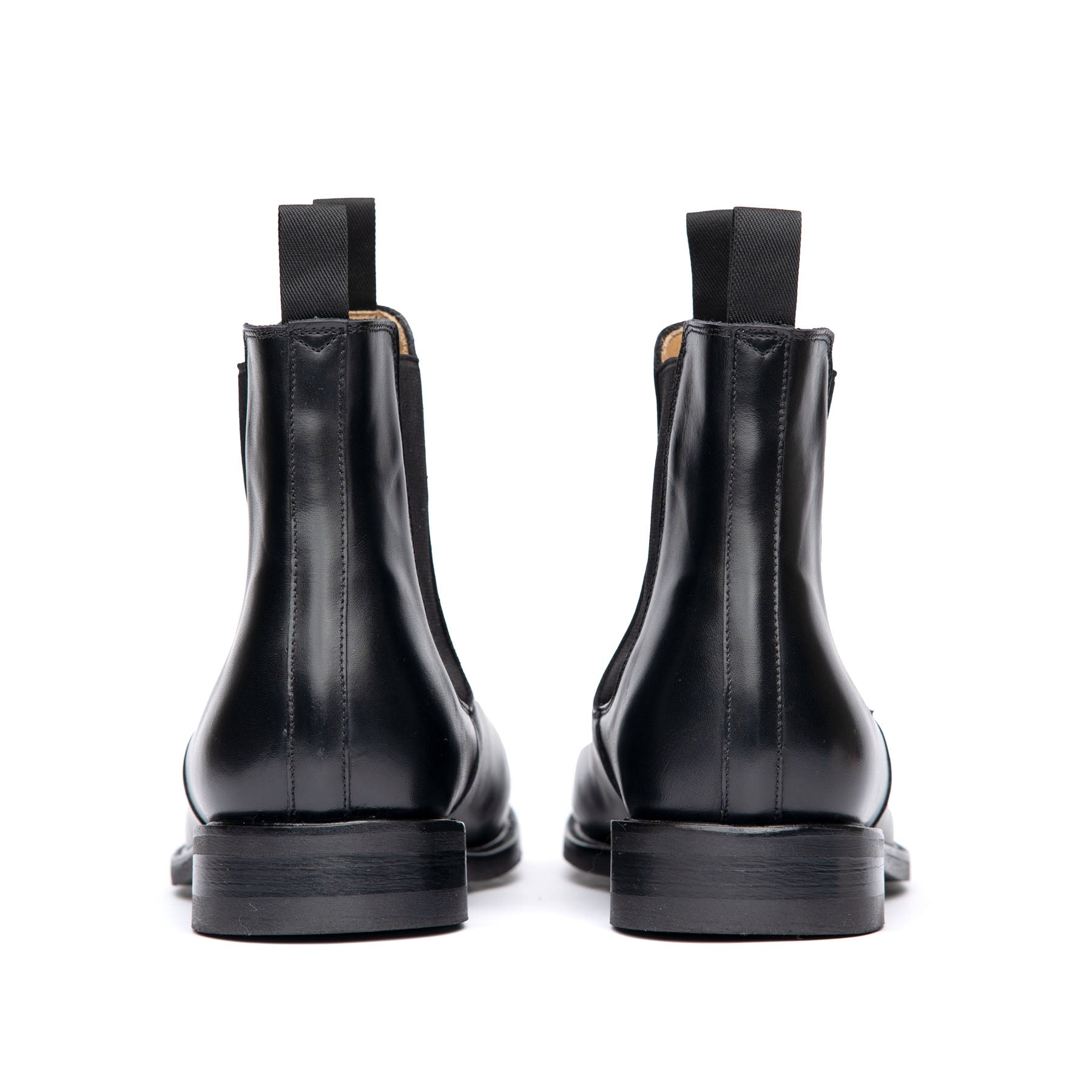 The Safari designer black Chelsea boot, embedded with natural leather heels and rubber injection.