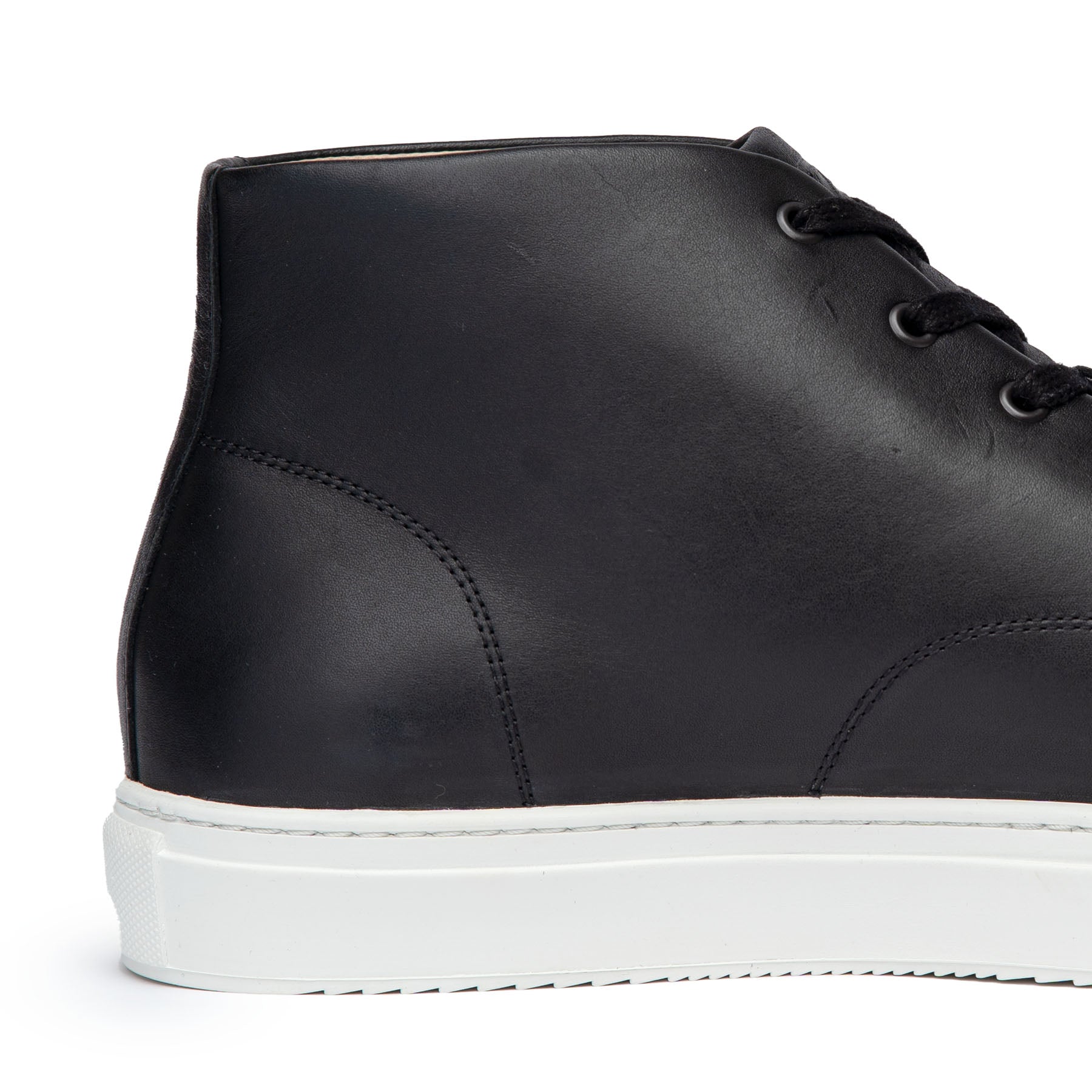 The Explorer in black with 100% rubber sole