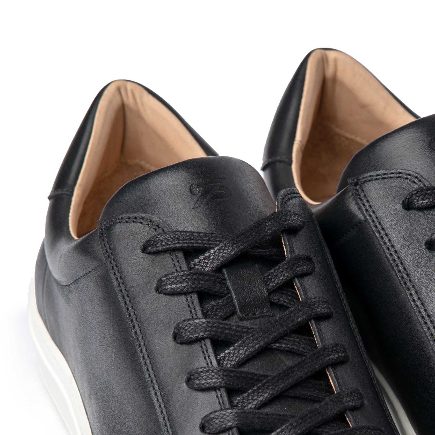 The Vin low top leather sneakers, calf leather upper, perfect smart casual shoes for everyday wear