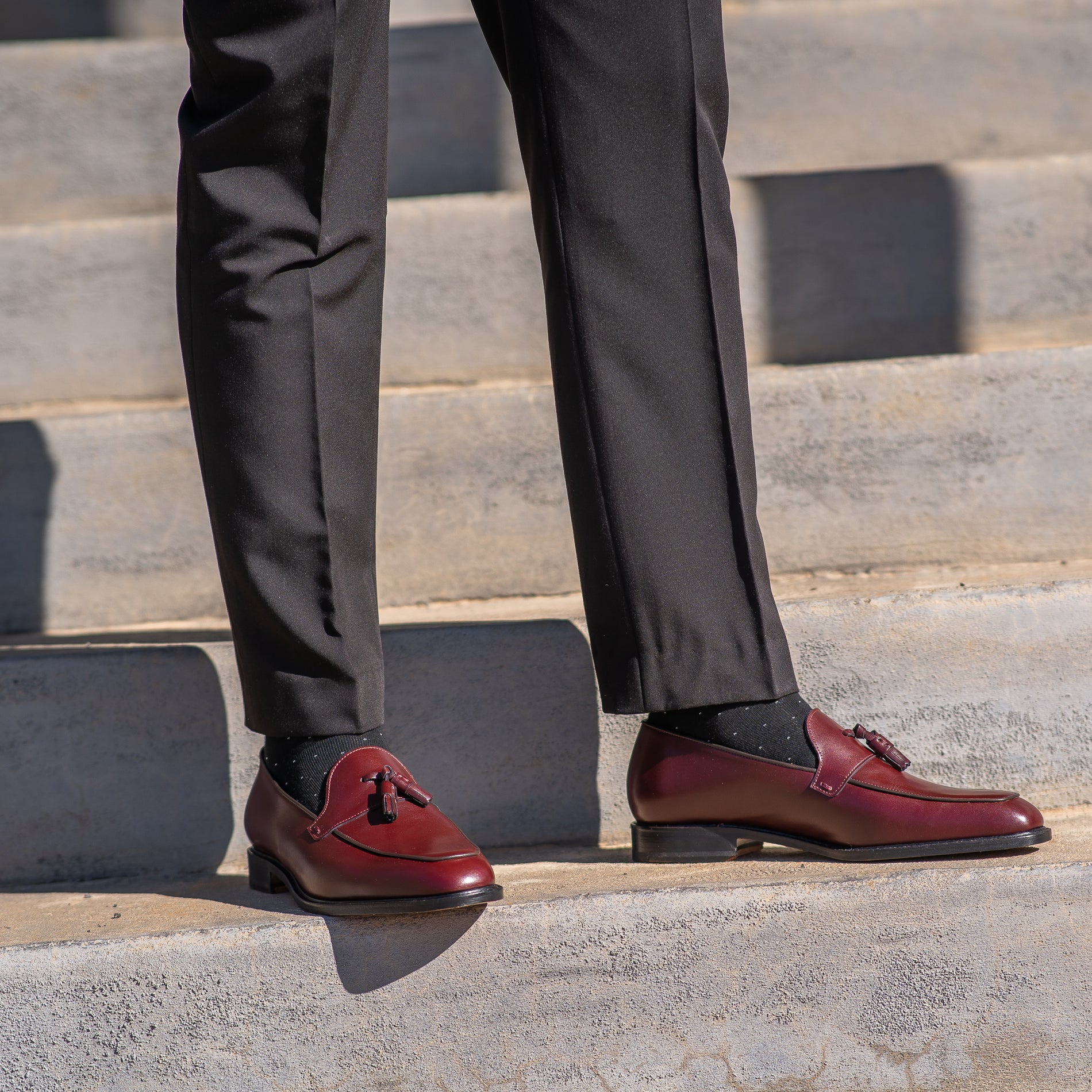burgundy dress loafers Men's Leather Penny Burgundy pebbled leather tassel loafers with apron Men's Burgundy Leather Tassel Loafers