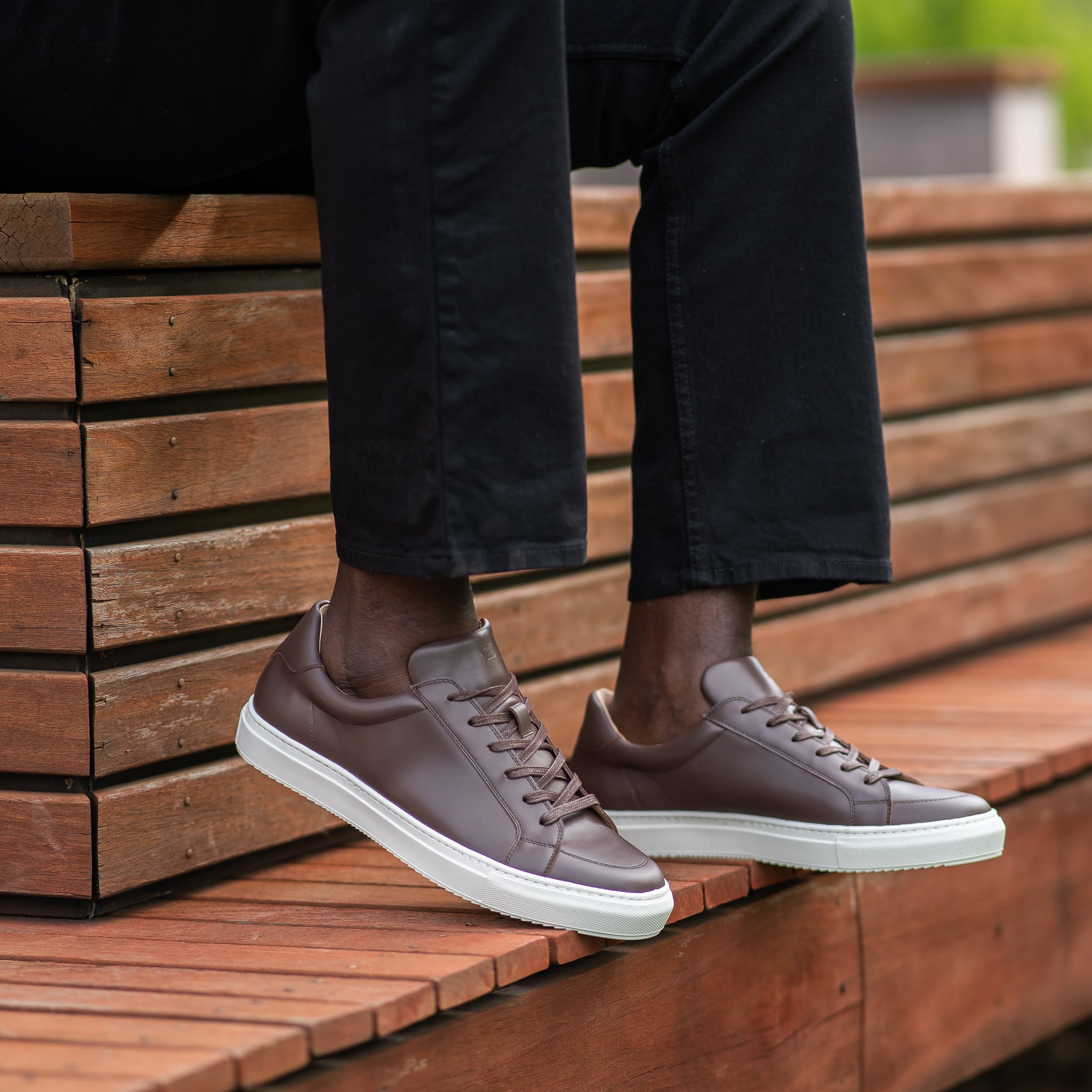 Italian leather sneakers featuring contrasting white rubber sole for everyday wear for all seasons