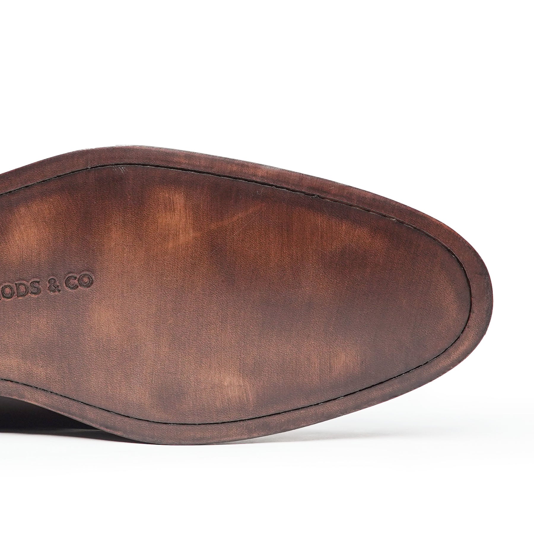 Leather sole with solid tannage for maximum durability.